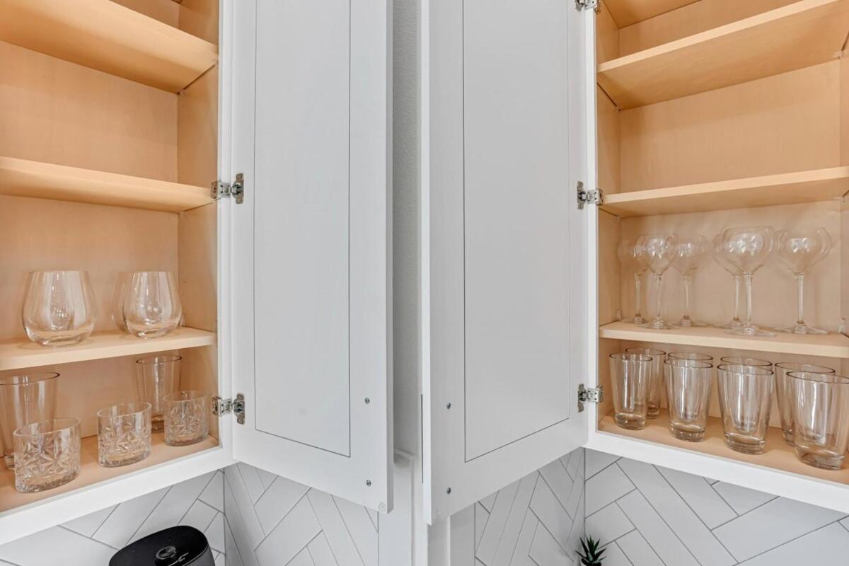 Modern 3bd Retreat I Near Hotspots I Sleeps 12 Ferienhaus *