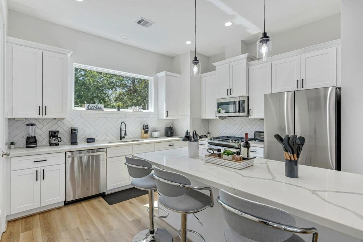 Modern 3bd Retreat I Near Hotspots I Sleeps 12 Houston