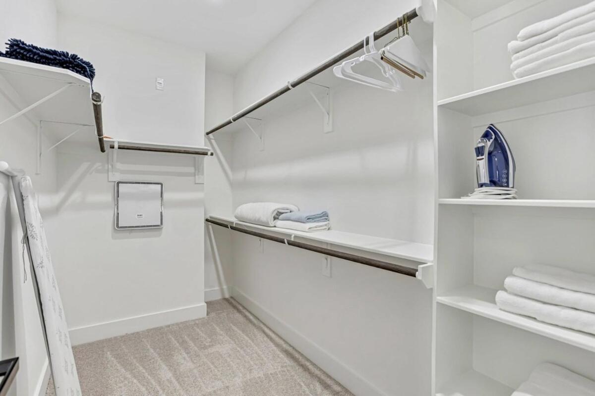 Modern 3bd Retreat I Near Hotspots I Sleeps 12 Holiday home Houston