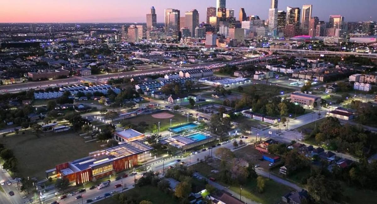 Modern 3bd Retreat I Near Hotspots I Sleeps 12 Holiday home Houston