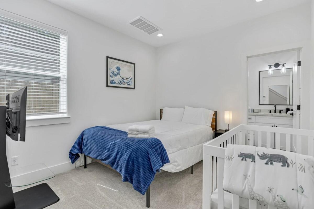 Modern 3bd Retreat I Near Hotspots I Sleeps 12 * Houston
